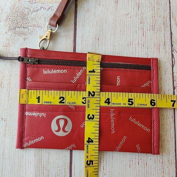 Lululemon handmade credit card ID coin holder with wristlet A38 - Picture 6 of 9
